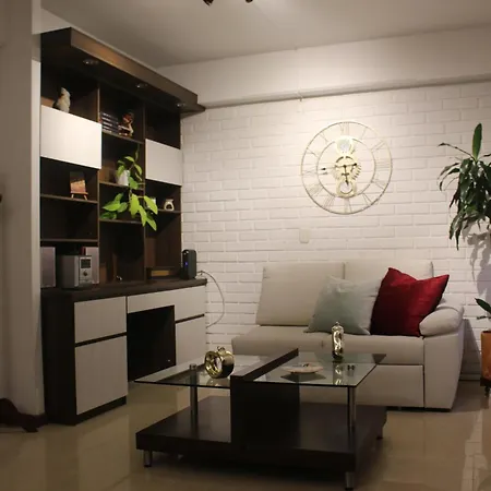 Excelente Apartamento En Parque El Poblado Medellin Exterior photo
