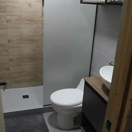 Excelente Apartamento En Parque El Poblado Medellin Exterior photo